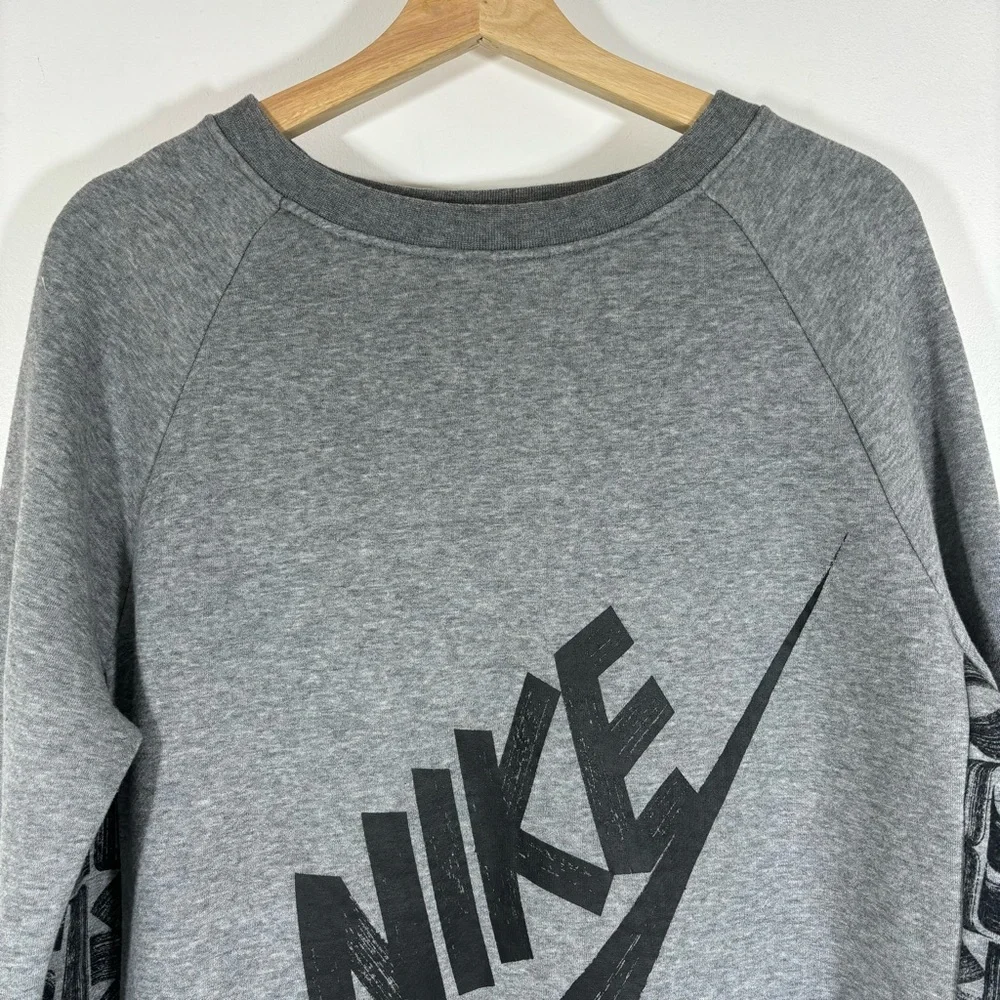 Nike Graphic Logo Sweatshirt Print Back Crew Neck Pullover Gray Sz L